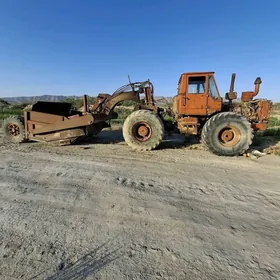 MTZ 82 2000