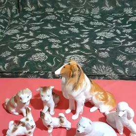 Статуэтки
