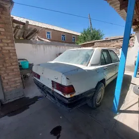 Mercedes-Benz 190E 1988