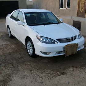 Toyota Camry 2004