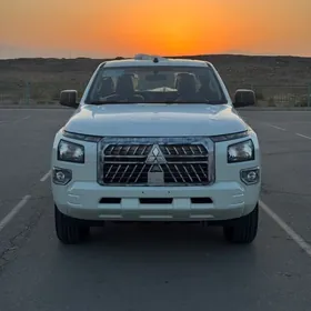 Mitsubishi L200 2025