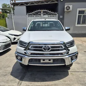 Toyota Hilux 2025