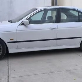 BMW E39 2002