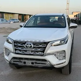 Toyota Fortuner 2025