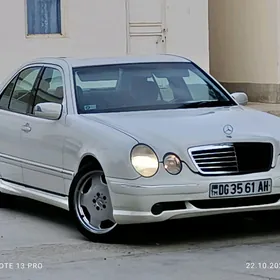 Mercedes-Benz E320 2002