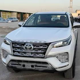 Toyota Fortuner 2025