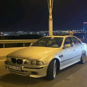 BMW E39 2000