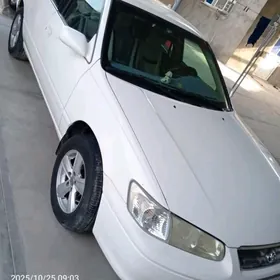 Toyota Camry 2001