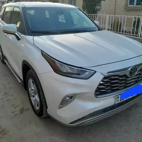 Toyota Highlander 2020