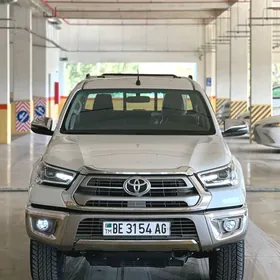 Toyota Hilux 2025