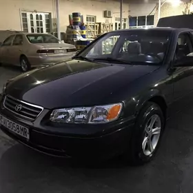 Toyota Camry 2001