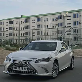 Lexus ES 350 2019