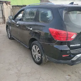 Nissan Pathfinder 2020