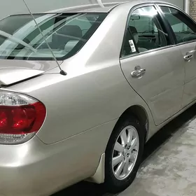 Toyota Camry 2004