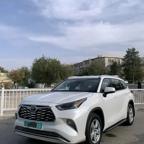 Toyota Highlander 2022