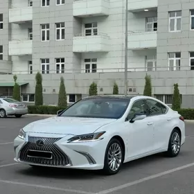 Lexus ES 350 2019
