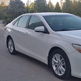 Toyota Camry 2015