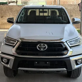 Toyota Hilux 2025