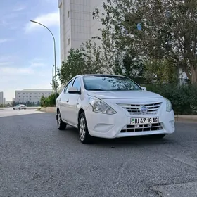 Nissan Versa 2014