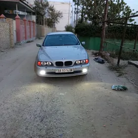 BMW E39 2000