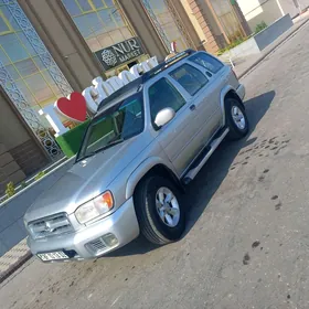 Nissan Pathfinder 2003