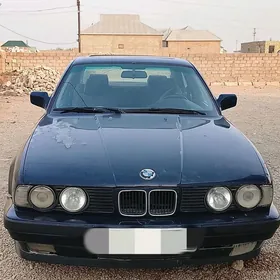 BMW 545 1989