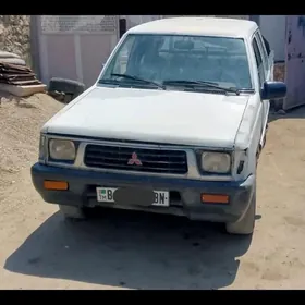 Mitsubishi Pajero 1998