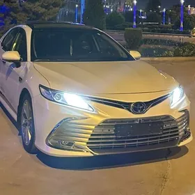 Toyota Camry 2018