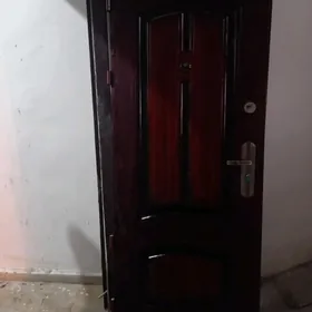 Дашкы демир гапы