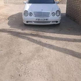 Mercedes-Benz E-Class 2002