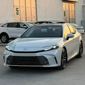 Toyota Camry 2025