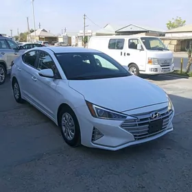 Hyundai Elantra 2020