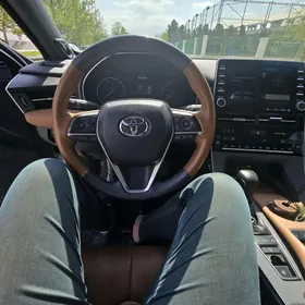 Toyota Avalon 2018