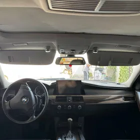 BMW E60 2004
