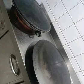 Lawaş bişirÿän peç
