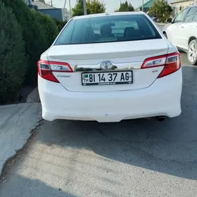 Toyota Camry 2014