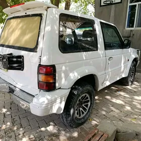 Mitsubishi Pajero 1994
