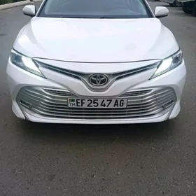 Toyota Camry 2018