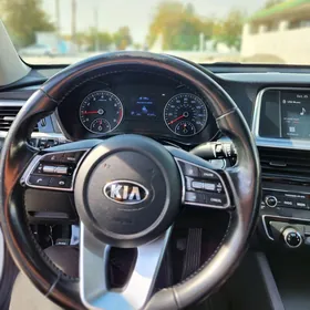 Kia Optima 2019
