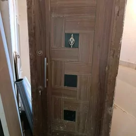 Дверь. Gapy.