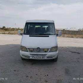 Mercedes-Benz Sprinter 3500 2004