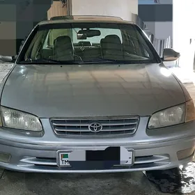 Toyota Camry 1999