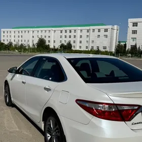 Toyota Camry 2015