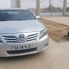 Toyota Camry 2010