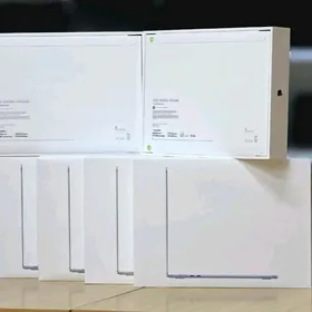MacBook Air15/24GB/16GB/256