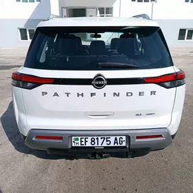 Nissan Pathfinder 2022
