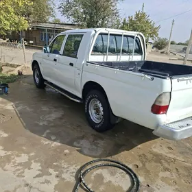 Mitsubishi L200 2006