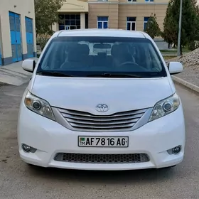 Toyota Sienna 2012