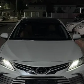 Toyota Camry 2023