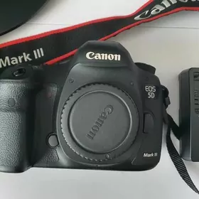 Фотоаппарат Canon EOS 5D Mark III